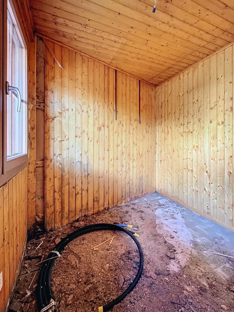 Appartement avec potentiel de rénovation et vue sur les montagnes (12)