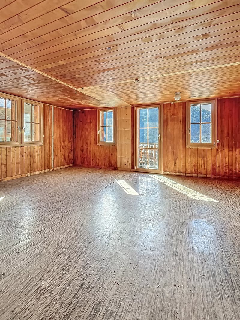 Appartement avec potentiel de rénovation et vue sur les montagnes (4)