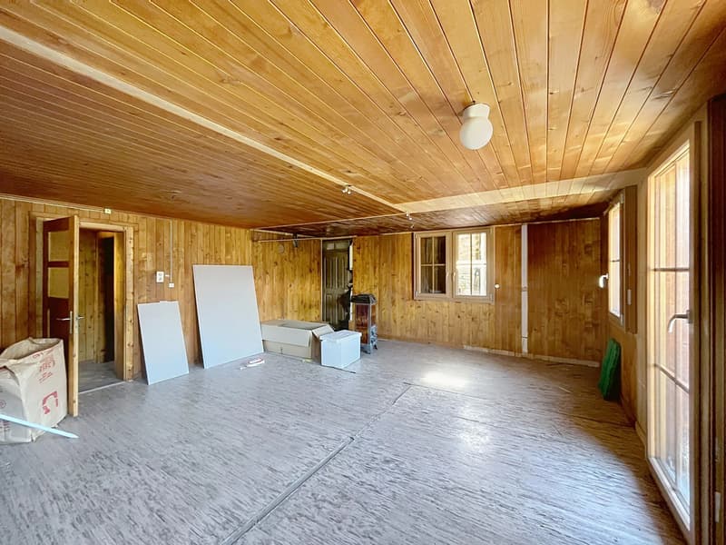 Appartement avec potentiel de rénovation et vue sur les montagnes (2)