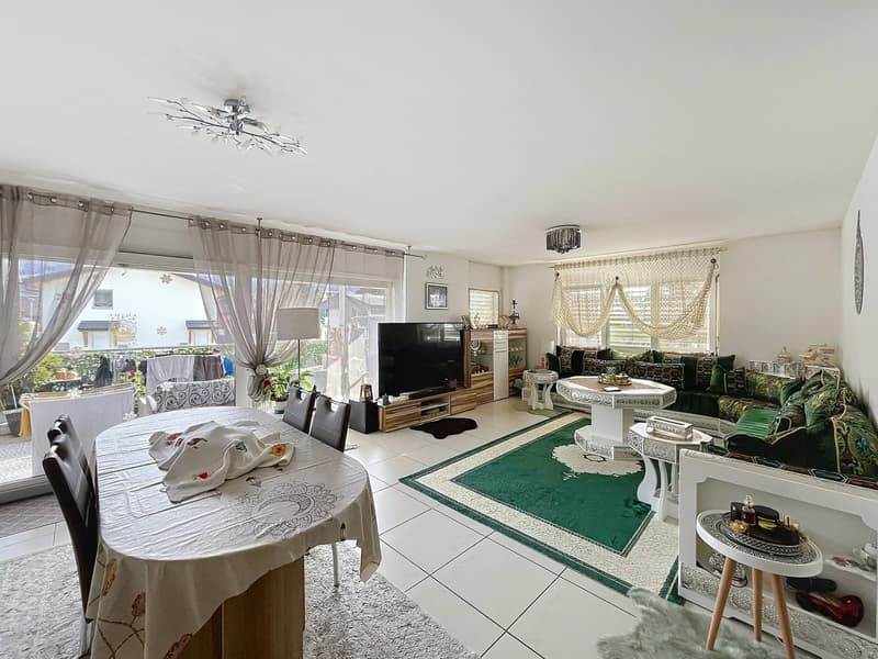 Spacieux 4.5 pièces avec grande terrasse et vue dégagée à Conthey (2)