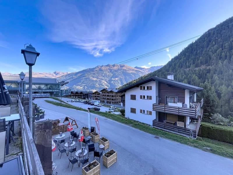 Bar/restaurant au coeur de Grimentz (2)