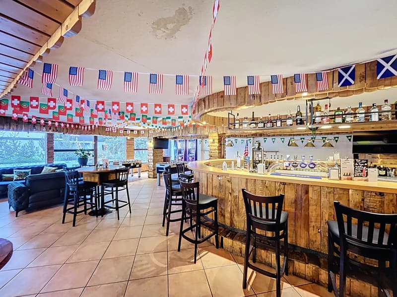 Bar/restaurant au coeur de Grimentz (6)