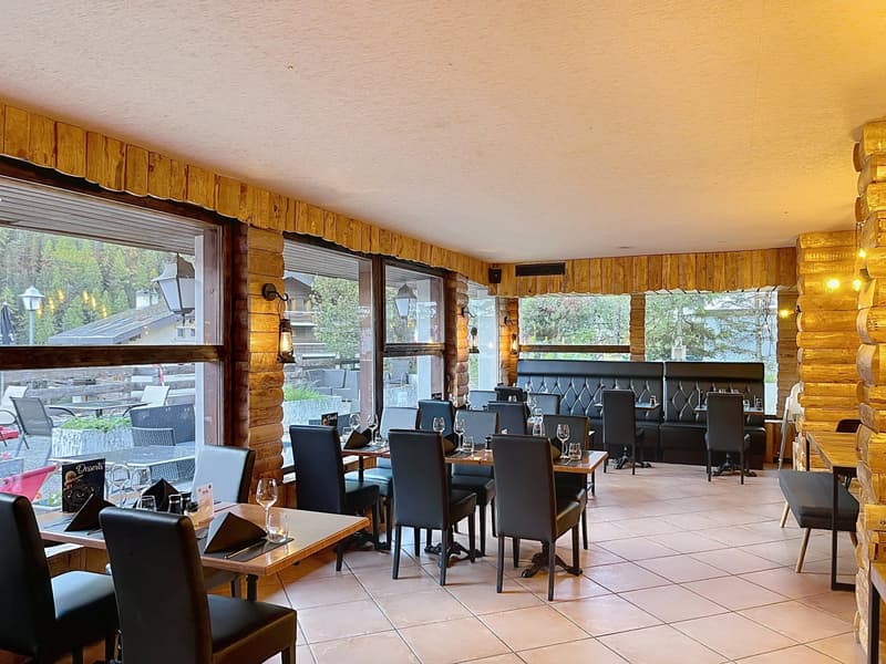 Bar/restaurant au coeur de Grimentz (3)