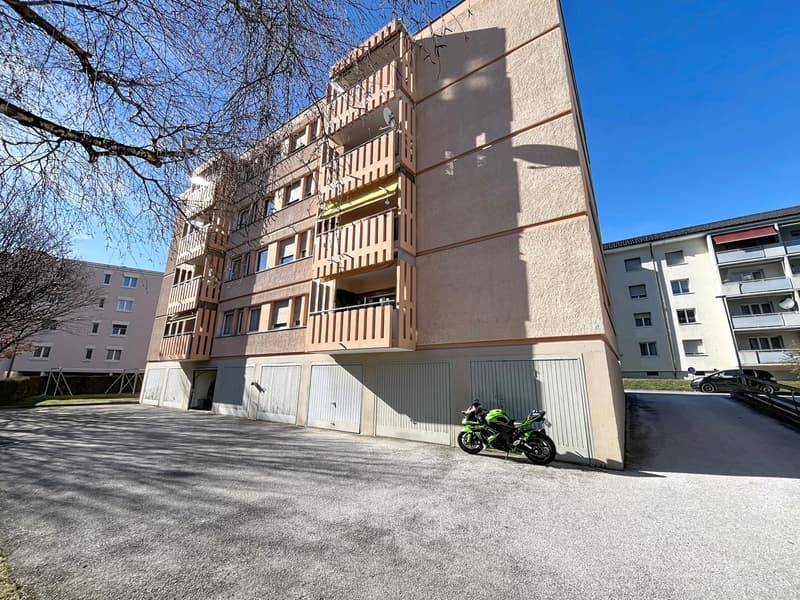 Spacieux 4 pièces de 110 m² avec balcon et fort potentiel à Sierre (1)