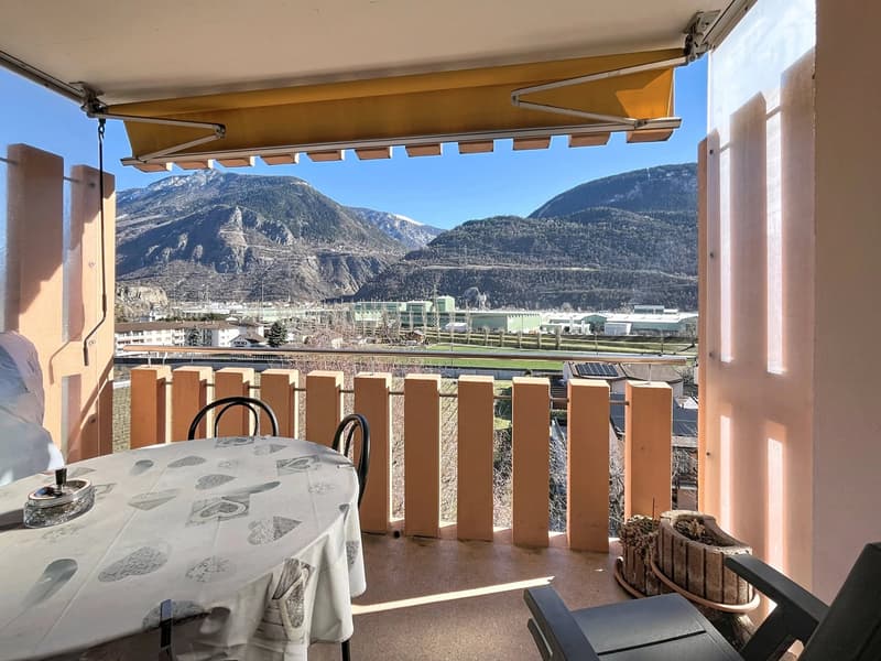 Spacieux 4 pièces de 110 m² avec balcon et fort potentiel à Sierre (6)