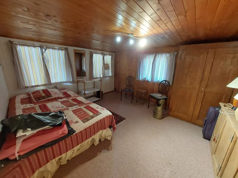 Charmant appartement partiellement rénové au coeur du village de Lens (8)