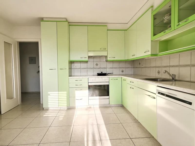 Lumineux 3,5 pièces avec balcon et vue dégagée à Sierre (4)