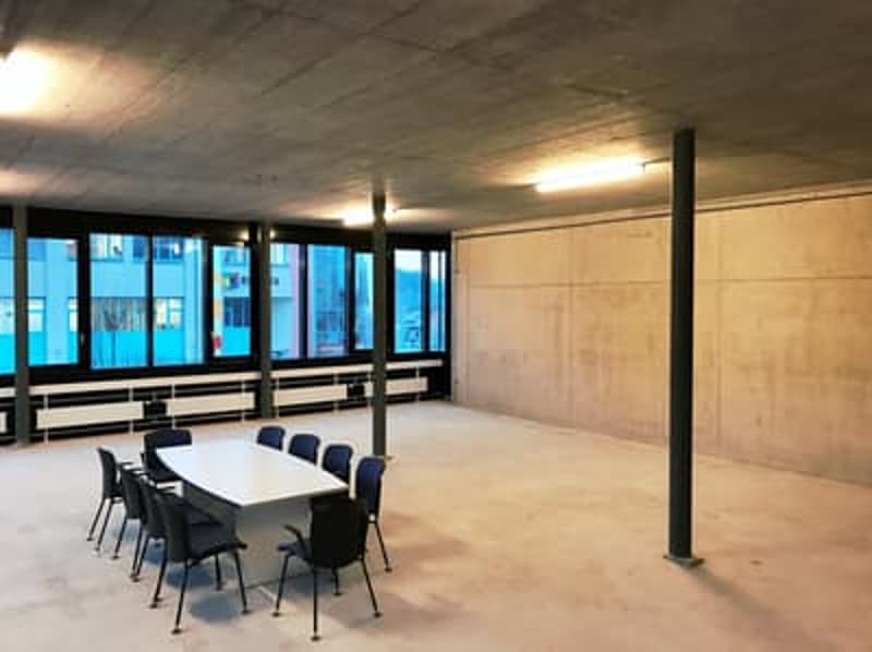 Attractive commercial space in Coop Center (3)