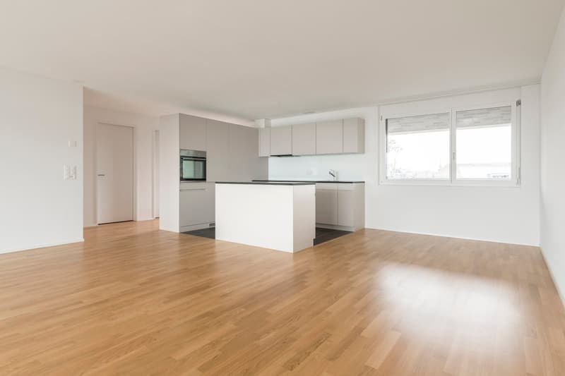 Moderne, grosszügige, helle 2,5 Zimmerwohnung im 3.OG (2)