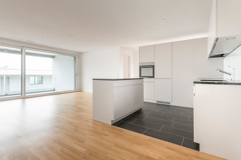 Moderne, grosszügige, helle 2.5-Zi-Wohnung im 2. OG (6)