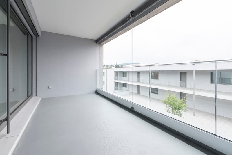 Moderne, grosszügige, helle 2.5-Zi-Wohnung im 2. OG (10)