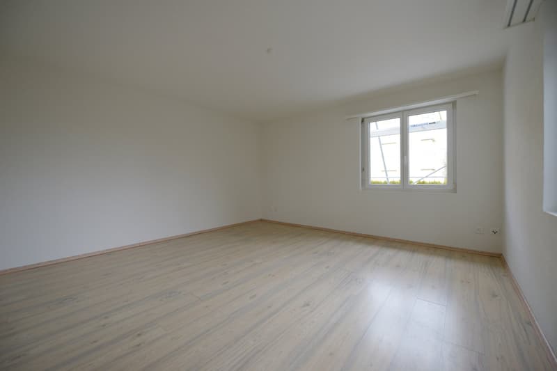 Garten-Wohnung mit Wintergarten und Sitzplatz (12)