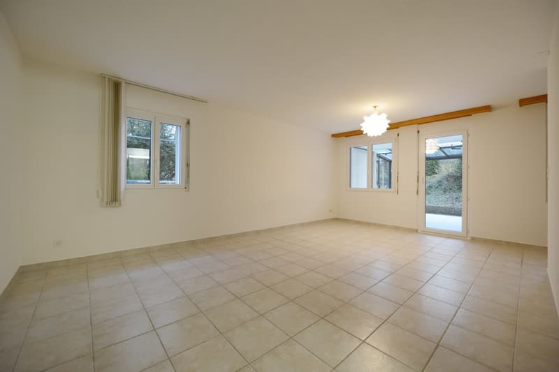 Garten-Wohnung mit Wintergarten und Sitzplatz (2)