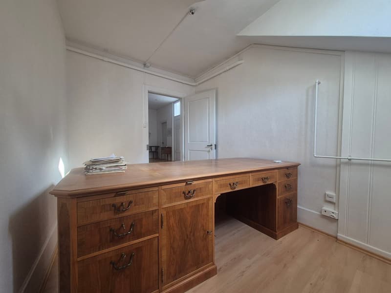 Città di St. Gallen - vicino alla piazza del mercato - ufficio / studio in mansarda attraente (2)