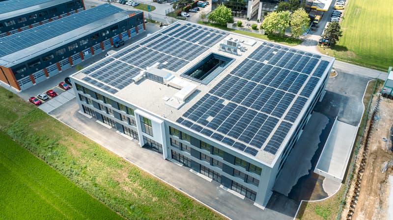 Nuovo a Gland - Superficie commerciale - industriale / 300m2 (1)