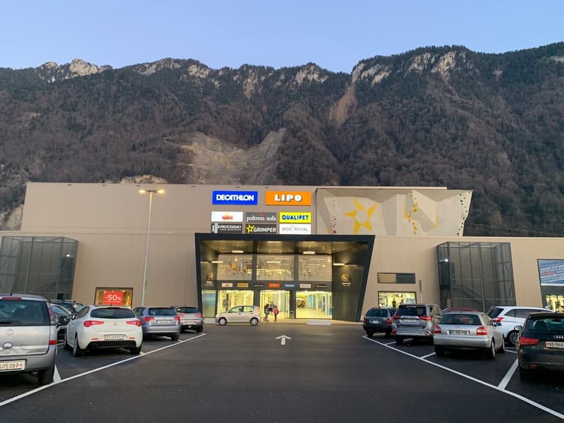 Superficie commerciale 1280m2 - Centro commerciale Rocville - Villeneuve (2)