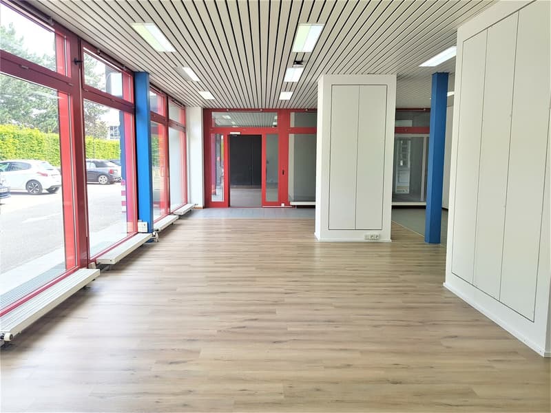 Superficie mista deposito/ufficio/showroom - Contratto di locazione flessibile (2)