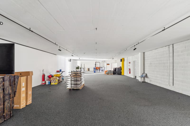 Atelier/commerciale 622 m2 avec cuisine - Modulable - Proche commodité (3)