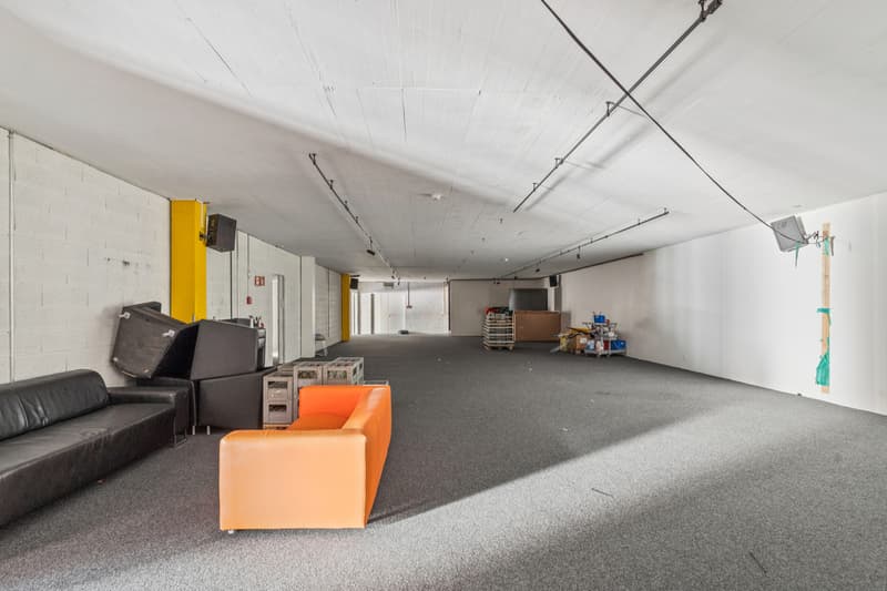Atelier/commerciale 622 m2 avec cuisine - Modulable - Proche commodité (4)