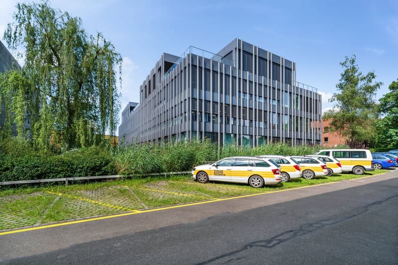 Modern ground floor space in a high-quality office building in Steinhausen (6)