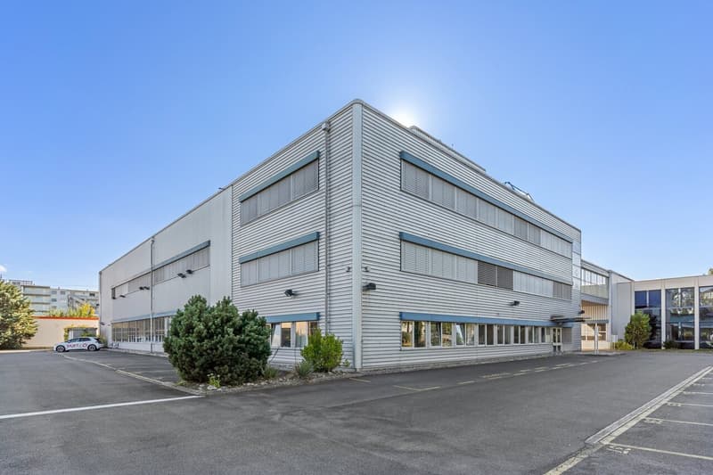 Depositio di 259m2 - Zona Industriale di Yverdon - Vicinanza autostrada (2)