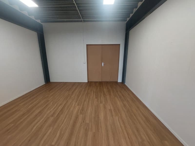 CONTRATTO FLESSIBILE - Ufficio/laboratorio/magazzino 79m2 con acqua + scarico (3)