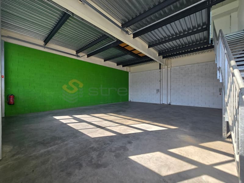 Streetbox doppio di 230 m2 - 2 primi affitti offerti! Box n19+20 (4)
