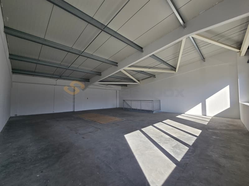 Streetbox doppio di 230 m2 - 2 primi affitti offerti! Box n19+20 (6)