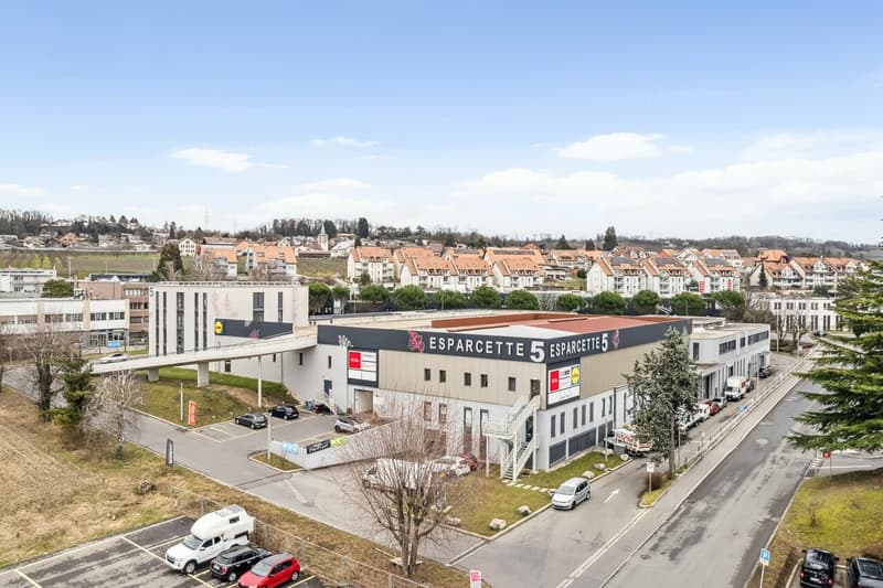 Bureaux de 110m² très bien situé à Crissier (2)