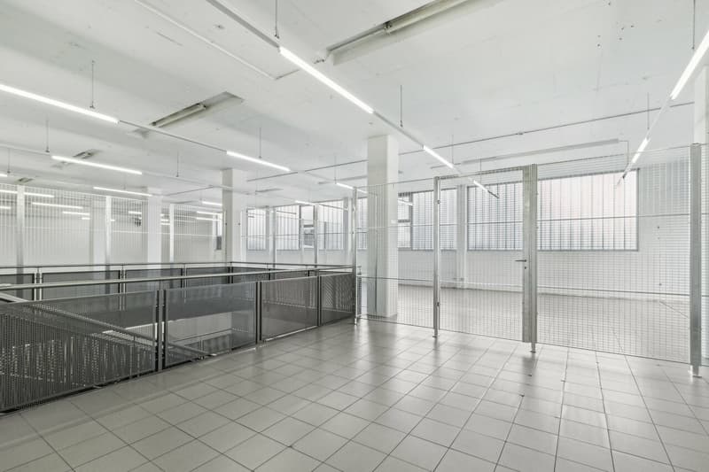 135m2 storage space in ideal location near A14 (1)
