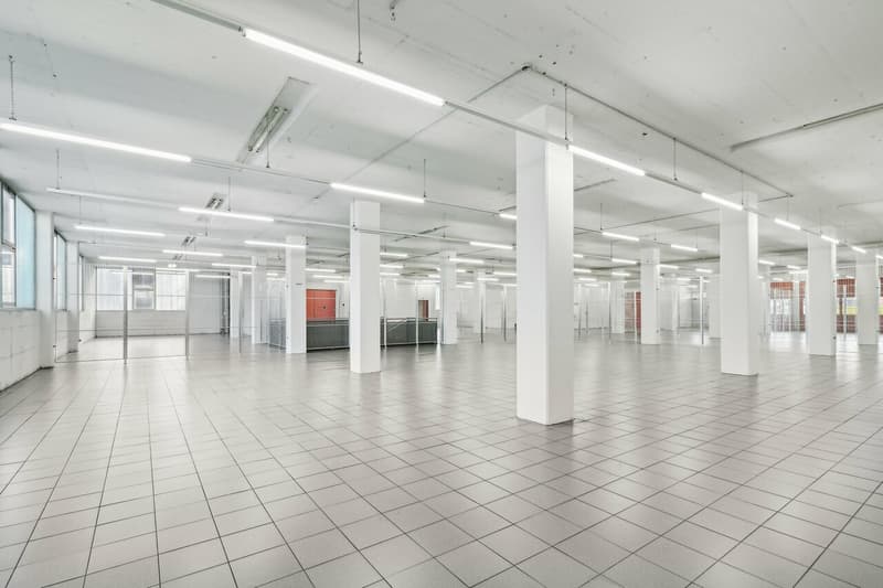 135m2 storage space in ideal location near A14 (12)