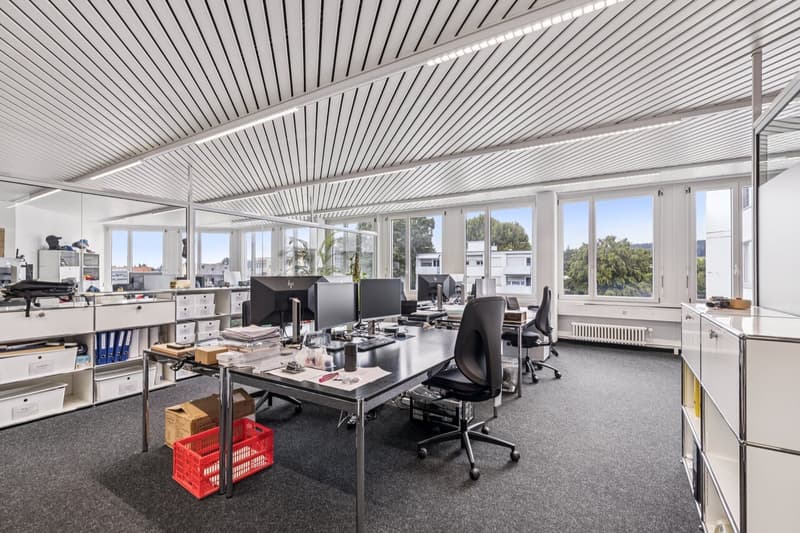 Votre nouveau bureau avec une vue lointaine - inspirant et diversifié ! (7)