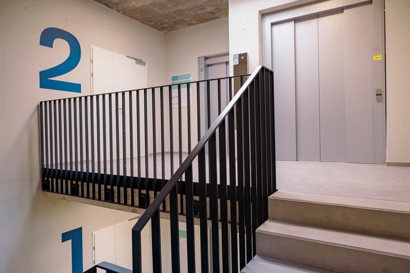 "IDEAL PARK" - 110m2 studio on 1st floor with lift - Truck access (3)