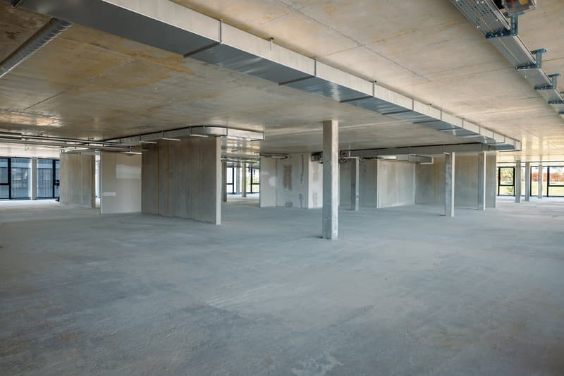 "IDEAL PARK" - 110m2 studio on 1st floor with lift - Truck access (2)