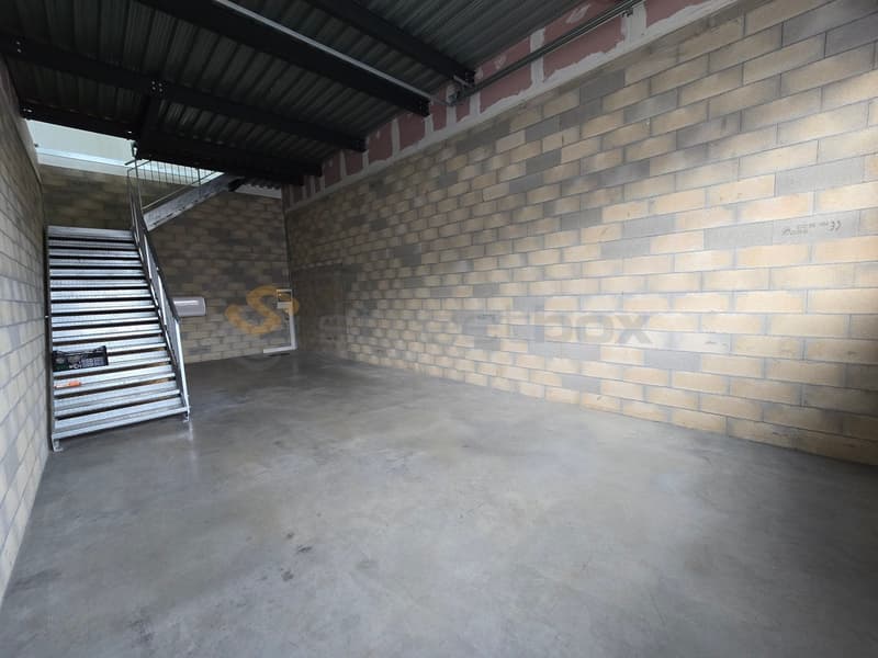Streetbox doppio di 230 m2, molto ben situato! Box n52+53 (4)