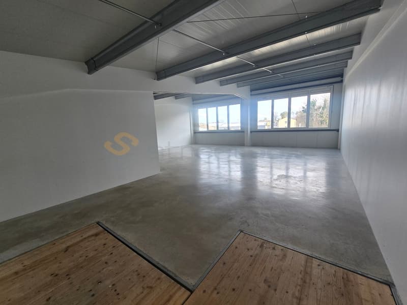 Streetbox doppio di 230 m2, molto ben situato! Box n52+53 (8)