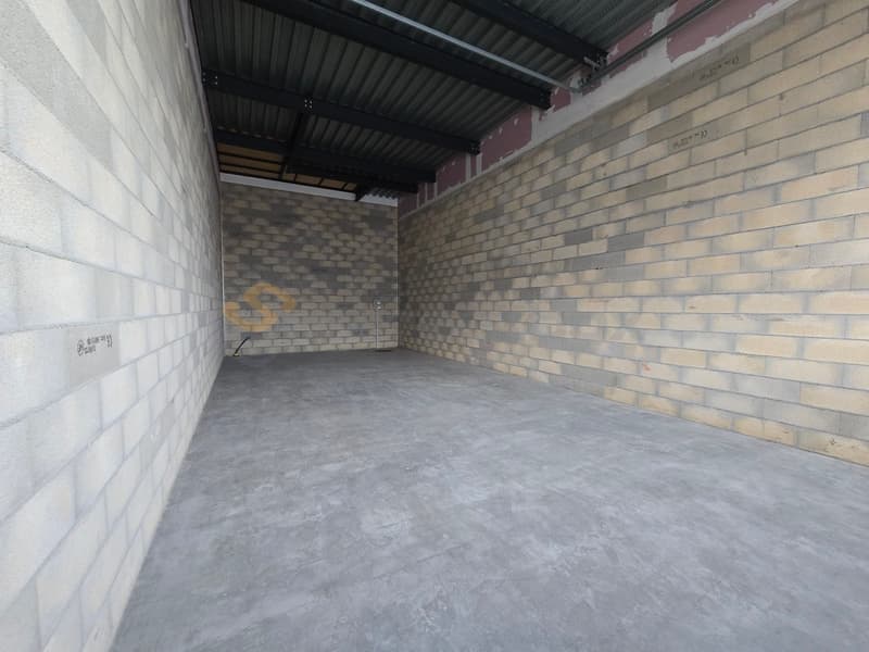 Streetbox doppio di 230 m2, molto ben situato! Box n52+53 (2)