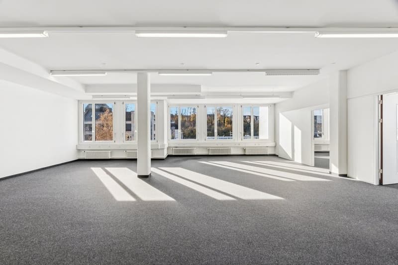 Your new office space in Kloten - central, practical, and versatile (7)