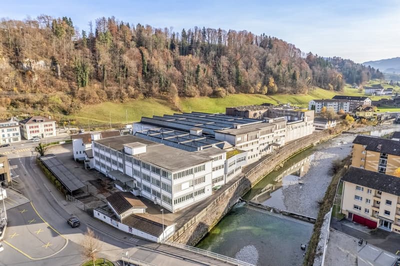 Wolhusen-Mercato - Area commerciale e logistica esclusiva - ex area "STEWO" (1)