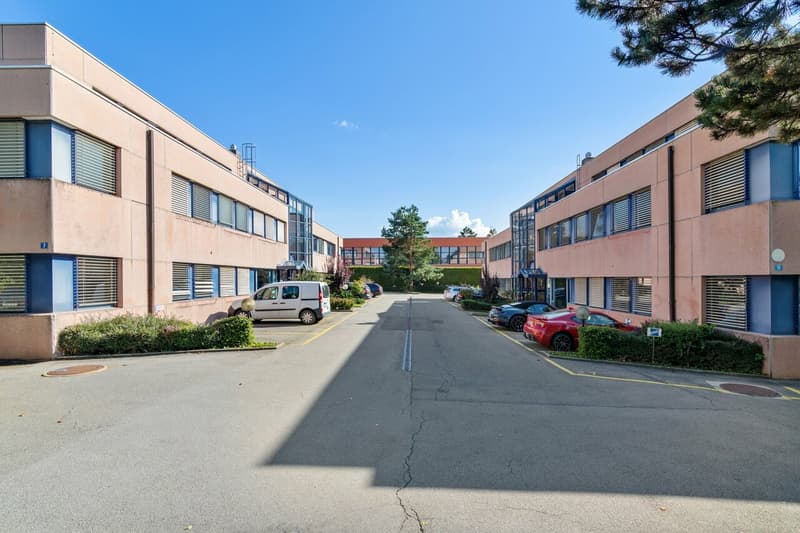 Bureau lumineux de 156m2 - offre spéciale ! 2 premiers loyers offerts (8)