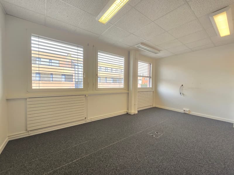 Bureau lumineux de 156m2 - offre spéciale ! 2 premiers loyers offerts (4)
