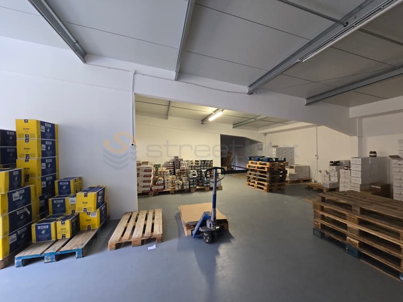 Streetbox quadruple de 460 m2 très bien situé ! (5)