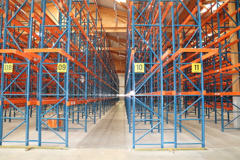Logistics Hall/Warehouse 1140m2 - Loading Dock - Close to Highway (2)
