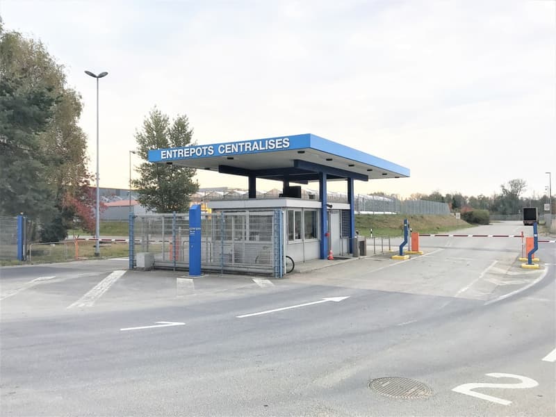 Posizione strategica - Magazzino logistico 27'715 m² (5)