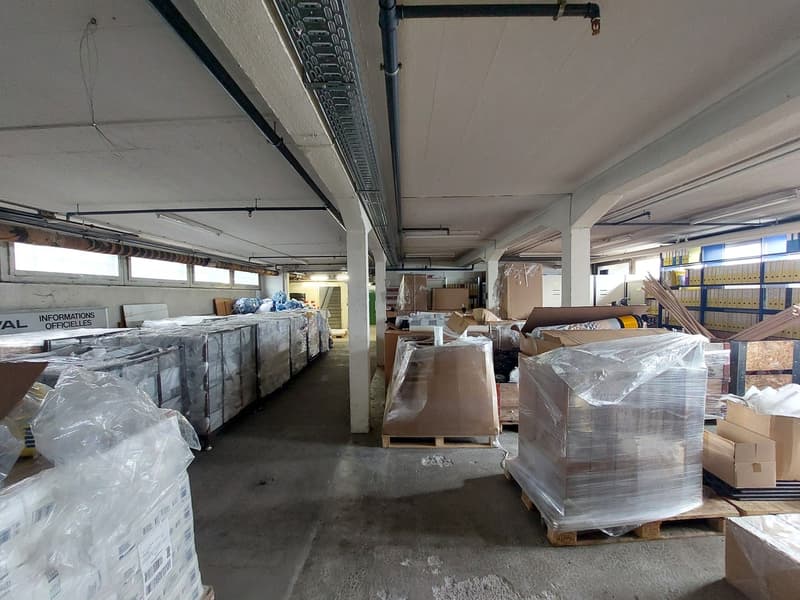 Dépôt 440 m2 - localisation top - proche autoroute et commodités (3)
