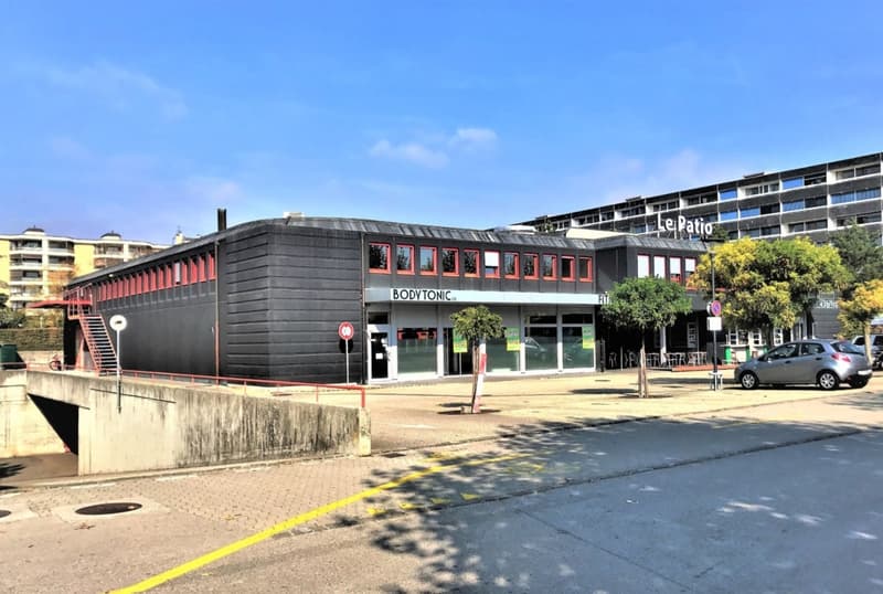 Büro von 80m² - Ideal gelegen in Gland (1)