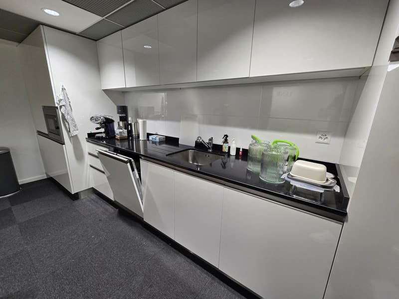 Situation optimale - Bureau Plug-and-Play de 190m2 (6)