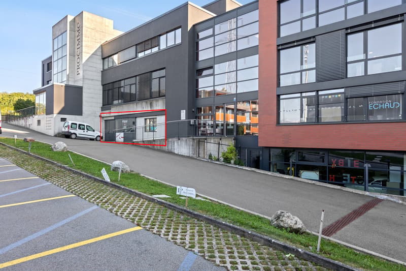 327m² workshop for rent - Ground floor - direct access (3)