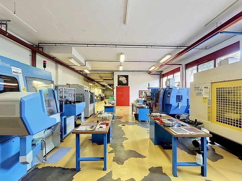Atelier 420 m2 au rez - Accès porte sectionnelle - Proche de tout (4)