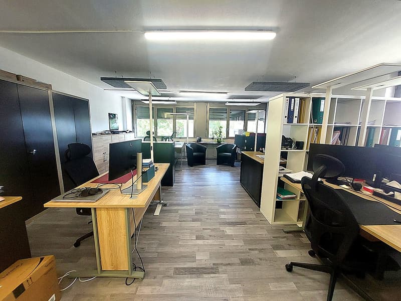 Ufficio di 75 m2 al 1° piano con ascensore - Vicino autostrada e autobus (3)